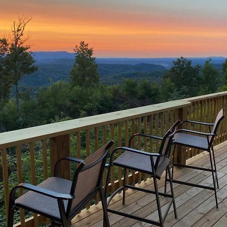 Upscale Gatlinburg Cabin Deck, Fire Pit And Hot Tub エクステリア 写真