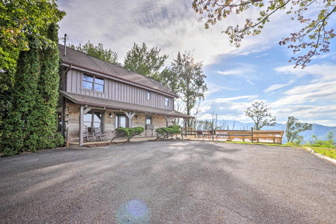Upscale Gatlinburg Cabin Deck, Fire Pit And Hot Tub エクステリア 写真