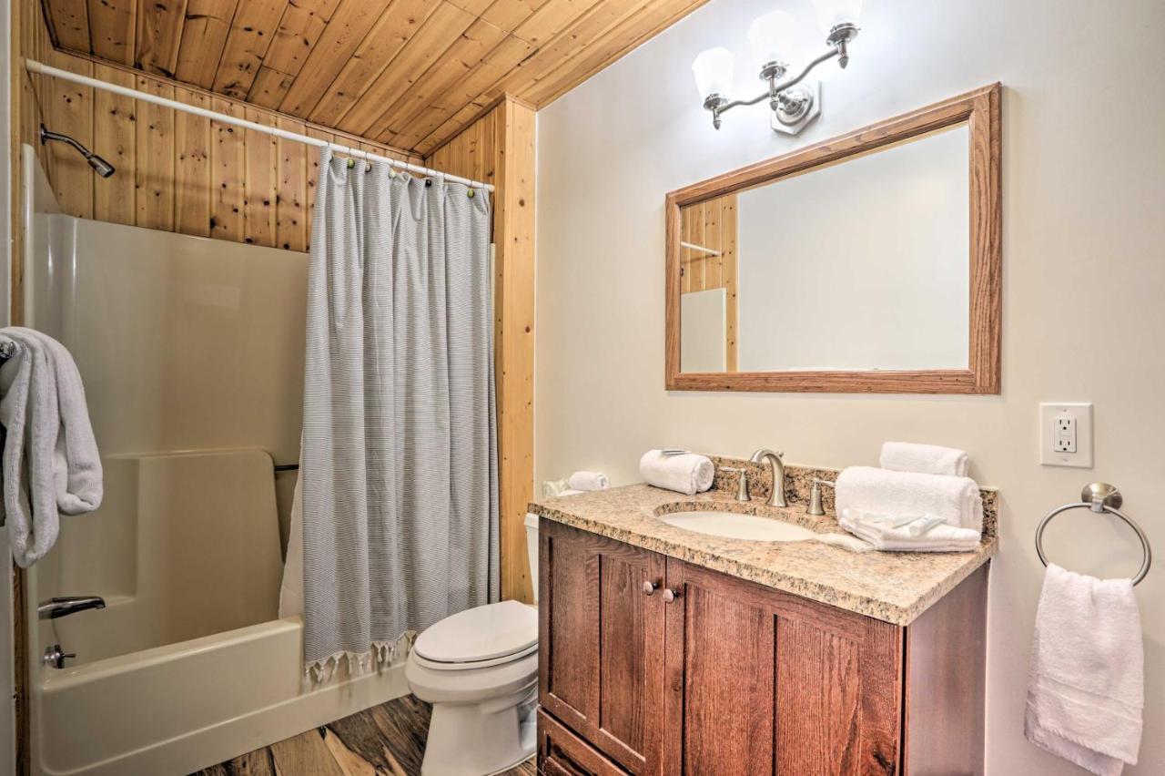 Upscale Gatlinburg Cabin Deck, Fire Pit And Hot Tub エクステリア 写真