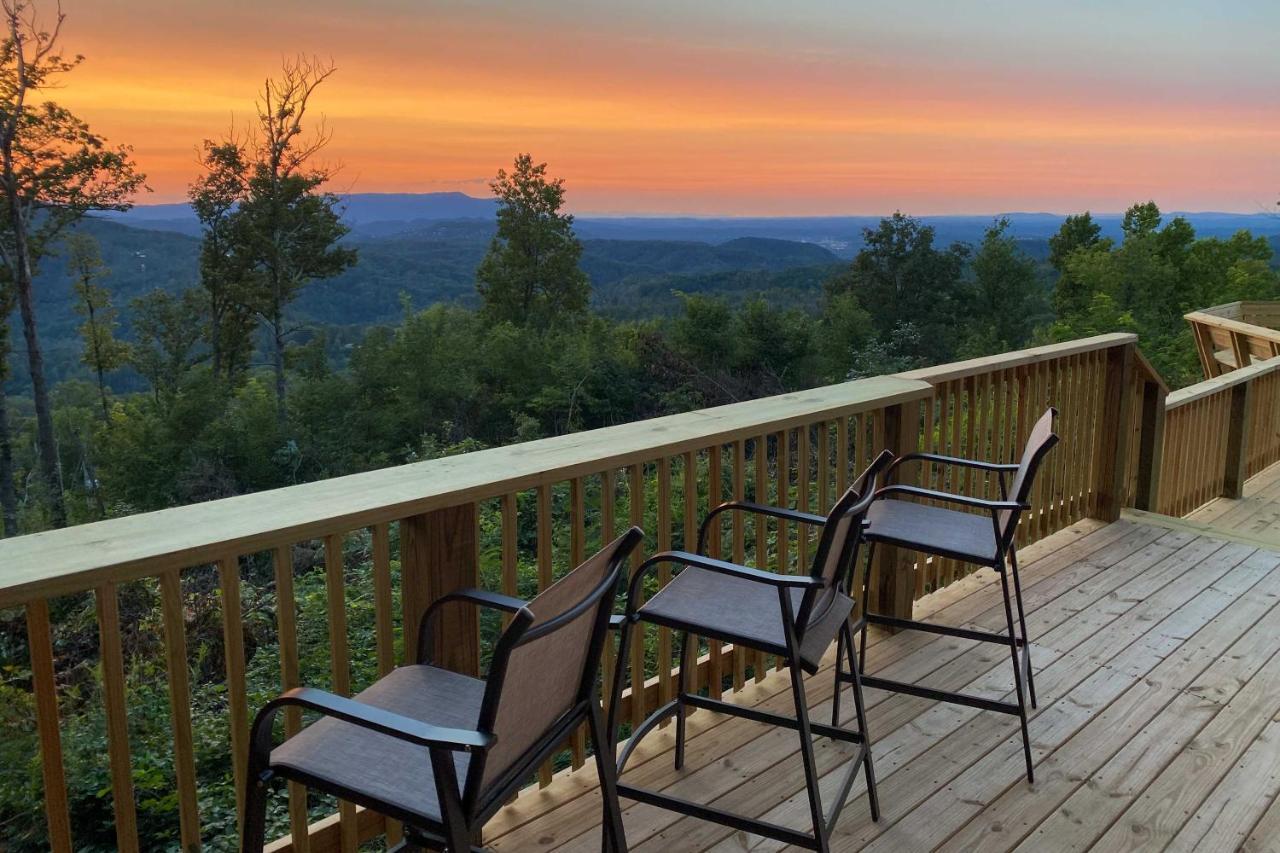Upscale Gatlinburg Cabin Deck, Fire Pit And Hot Tub エクステリア 写真
