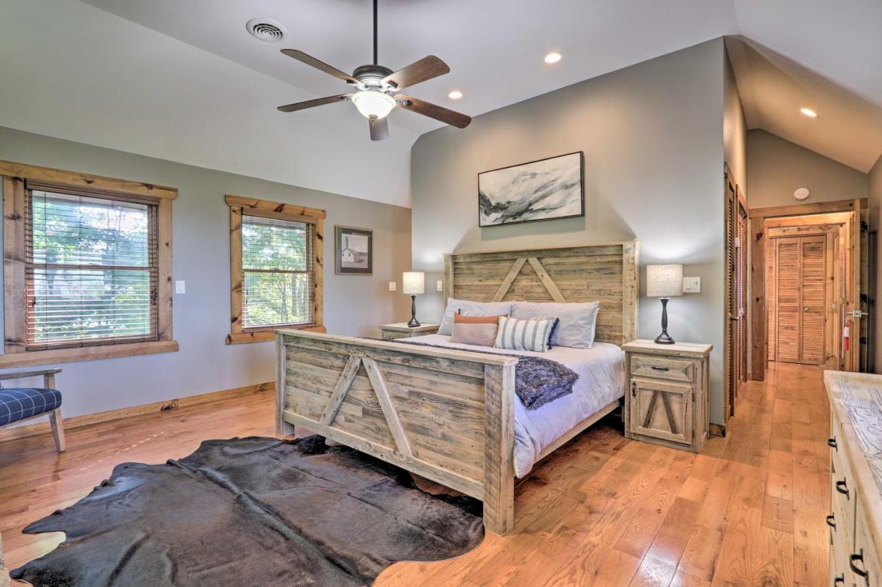 Upscale Gatlinburg Cabin Deck, Fire Pit And Hot Tub エクステリア 写真