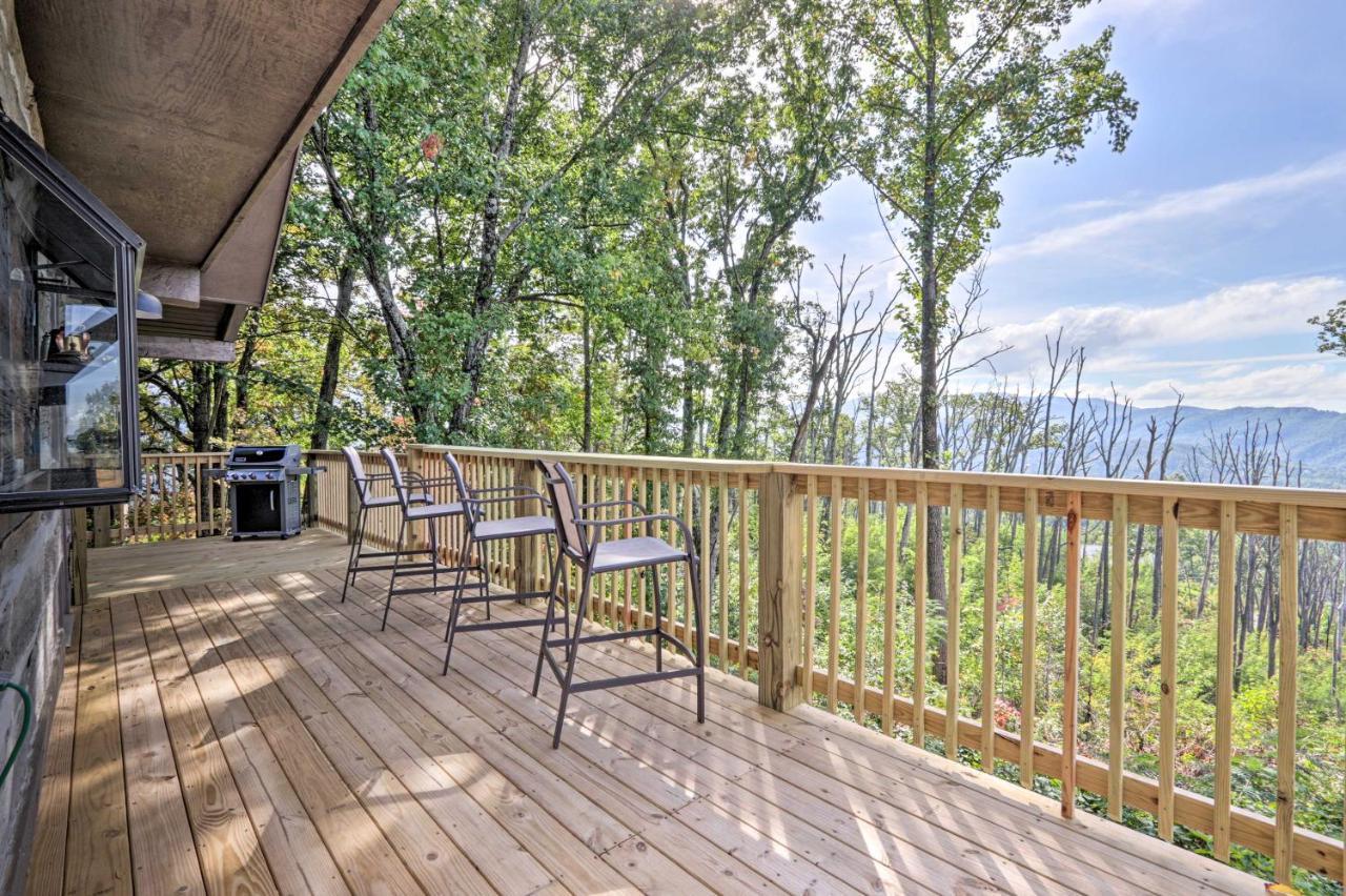 Upscale Gatlinburg Cabin Deck, Fire Pit And Hot Tub エクステリア 写真